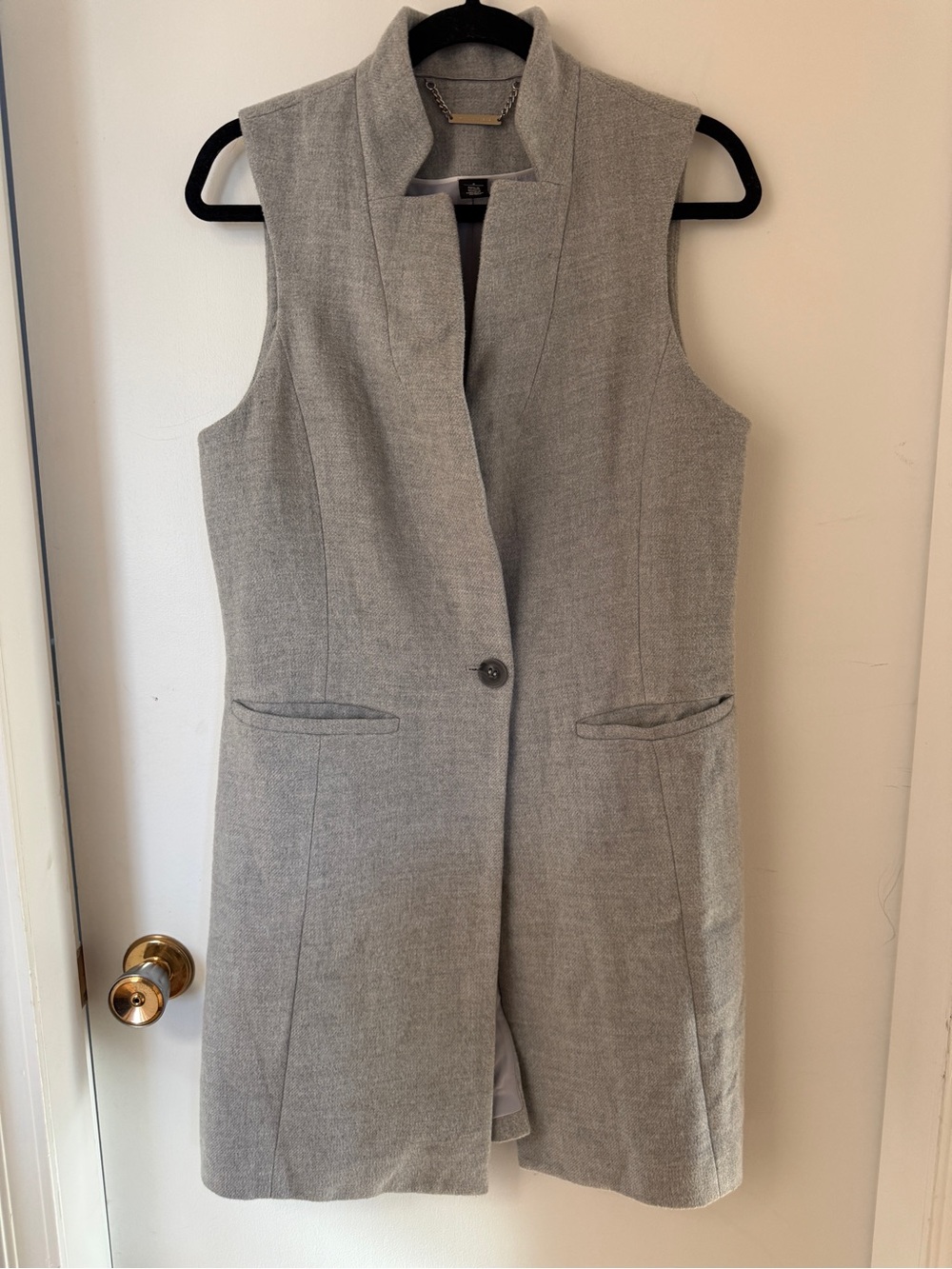 White House Black Market Gray Longline Vest Size 8 Tailored Sleeveless Blazer